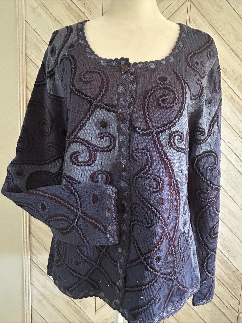 Peruvian Connection knit cardigan w/an intricate, artsy scrollwork M